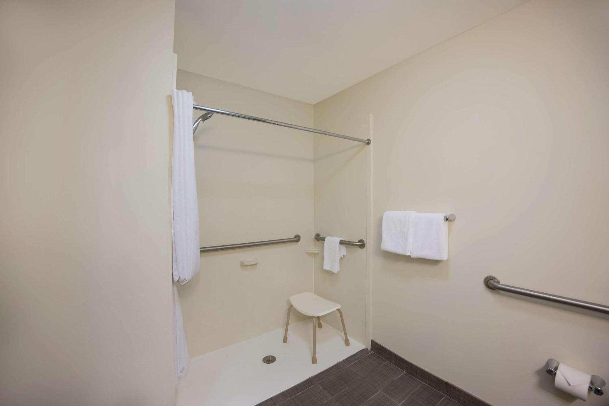 Sleep Inn & Suites Colby Kültér fotó