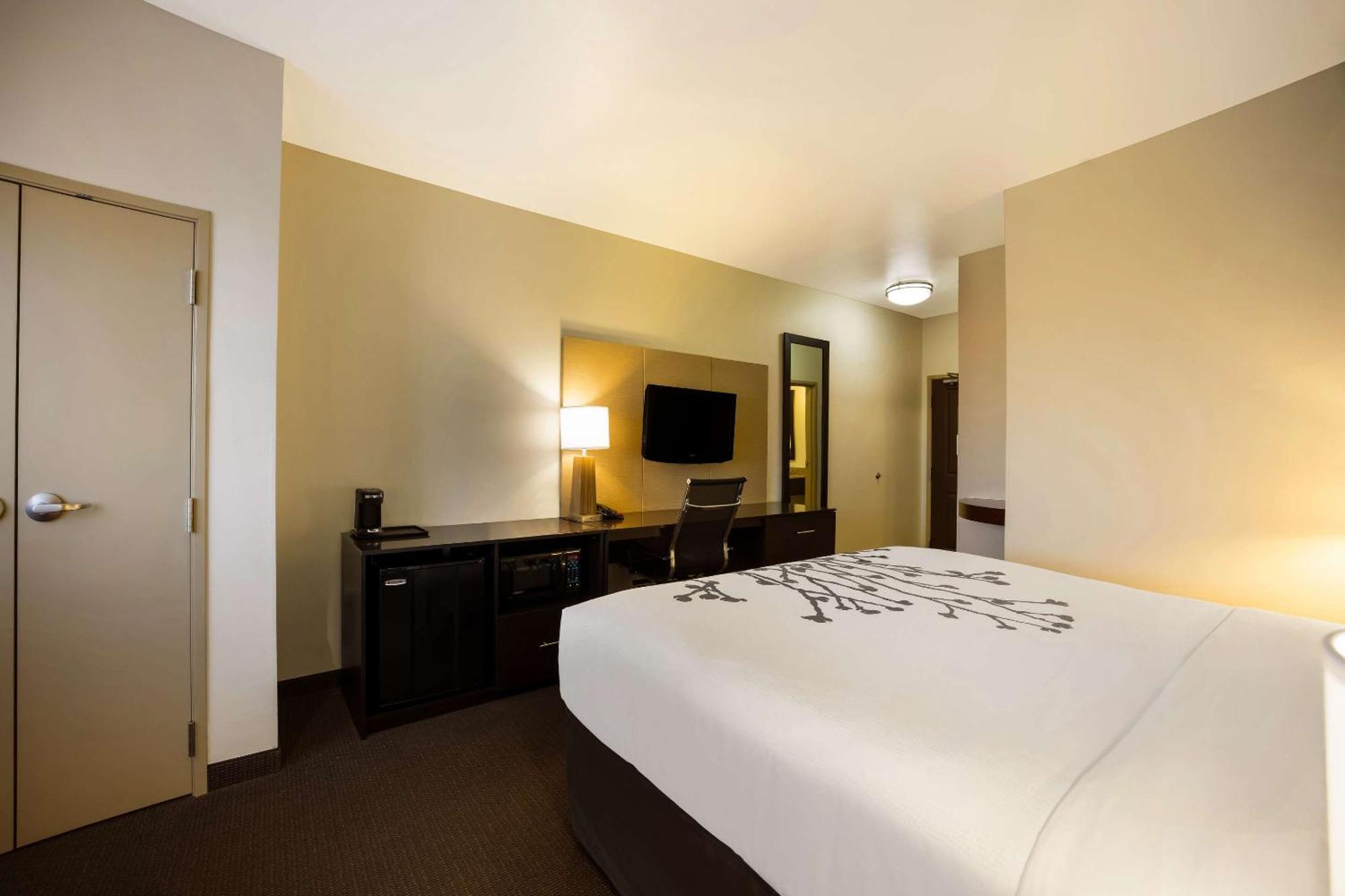 Sleep Inn & Suites Colby Kültér fotó